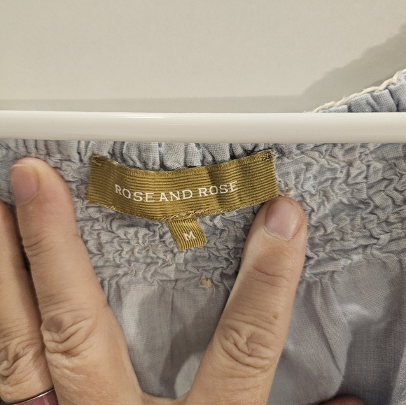 Rose & Rose Womans Medium Blue/Cream Embroderied Short Sleeve Blouse - Picture 2 of 5